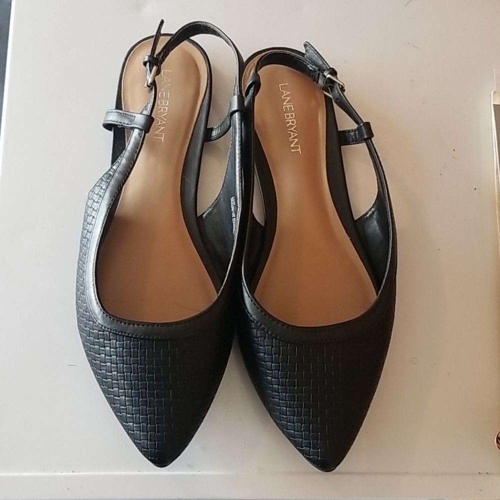 Gently worn Lane Bryant Black Sandals/Flats